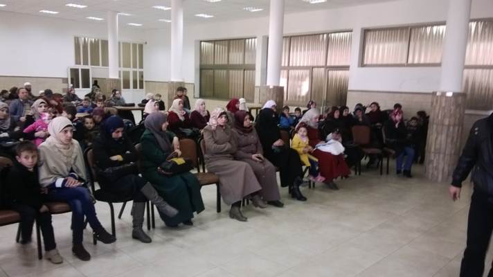 تسليم شهادات الفصل الأول للمرحلة الأساسية